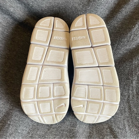 Nike - Dynamo Free - Toddler - Fur - Runner - Picture 4 of 4